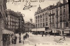 CPA Grenoble La Place Grenette 
