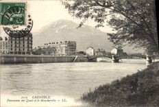 CPA Grenoble Panorama des Quais et le Moucherotte 