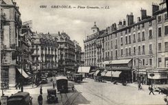 CPA Grenoble Place Grenette Train Tramway