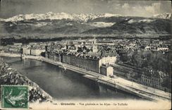 CPA Grenoble Vue generale et les Alpes 