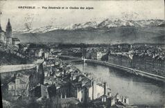 CPA Grenoble Vue generale et la Chaine des Alpes 