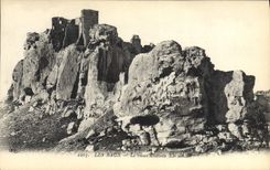 CPA Les Baux Le vieux Chateau XI siecle 