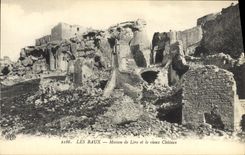 CPA Les Baux Maison de Lere et le vieux Chateau 