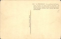 CPA En Provence Les gardians de Camargues montes sur leurs cavales blanches Cheval Folklore