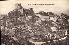 CPA Les Baux Donjon du Chateau feodal 