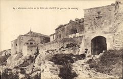 CPA Ancienne entree de la Ville des Baux 