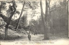CPA Roquefavour Arrivee a l'Ermitage du Vallon St Honorat 