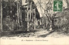 CPA Roquefavour L'Entree de l'Ermitage 