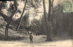CPA Roquefavour Arrivee a l'Ermitage du Vallon St Honorat 