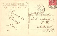 CPA La Douce France Paysages et Pierres de Provence Les Alpilles vues de la Route de St Remy aux Bau