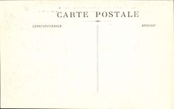 CPA Les Baux Eglise St Vincent Curieux monument 