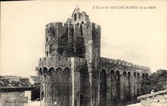 CPA L'Eglise des Saintes Maries de la Mer 
