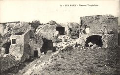 CPA Les Baux Maisons Troglodytes 