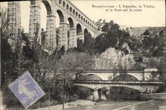 CPA Roquefavour L'Aqueduc le Viaduc et le Pont sur la route 
