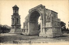 CPA Environs d'ARLES L'Arc et le Mausolee de Saint Remi 