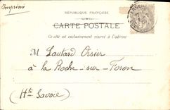 CPA Montmajour La Cour du Cloitre 