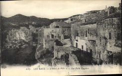 CPA Les Baux l'hotel de ville et la rue Porte Eygieres 