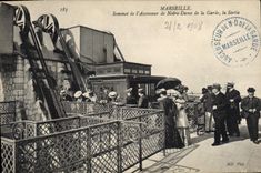 CPA Marseille Sommet de l'Ascenseur de Notre Dame de la Garde la Sortie 