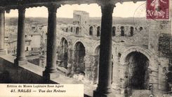 CPA Arles vue des Arenes 
