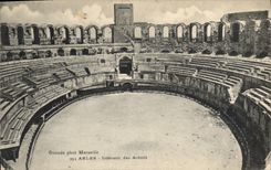 CPA Arles interieur des Arenes 