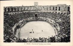 CPA ARLES Course de Taureaux aux Arenes