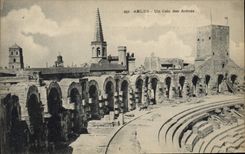 CPA ARLES Un coin des Arenes