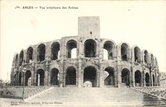 CPA ARLES Vue exterieure des Arenes