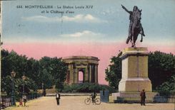 CPA MONTPELLIER La Statue Louis XIV et le Chateau d'eau