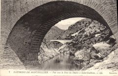 CPA ENVIROS DE MONTPELLIER Vue sous le pont du Diable a Saint Guilhem