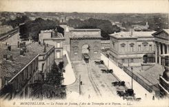 CPA MONTPELLIER Le Palais de Justice L'Arc du Triomphe et le peyrou