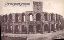 CPA Arles Les Arenes 