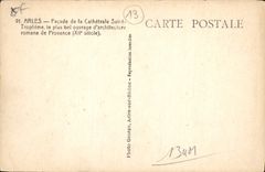 CPA Arles Facade de la Cathedrale Saint Trophime le plus bel ouvrage d'architecture romane de Proven