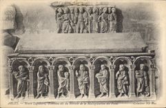 CPA Arles Musee Lapidaire Tombeau dit du Miracle de la Multiplication des Pains 