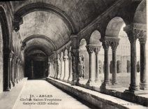 CPA Arles Cloitre de St Trophime 