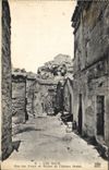 CPA Les Baux rue des Fours et Ruines du chateau Feodal 