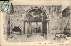 CPA Arles Porte d'entree des Aliscamps 