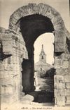 CPA Arles Une Arcade des Arenes 
