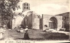 CPA Arles Chapelle des Alyscamps 