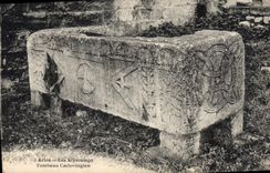 CPA Les Alyscamps Tombeau Carlovingien Arles