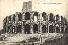 CPA Arles - Les Arenes (Vue Exterieure)