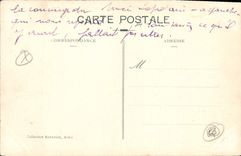 CPA Arles - Hotel de Ville et Place de la Republique. L'obelisque qui se trouve sur la place de la R