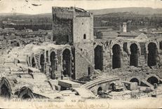 CPA Les Arenes et Montmajor Arles
