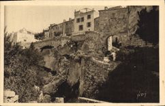 CPA Les Baux Les Remparts