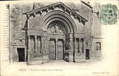 CPA Portail de l'Eglise Saint Trophisme Arles