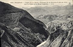 CPA Dauphine Ligne de la Mure. Passage de la Rivoire et le Mont Aiguille