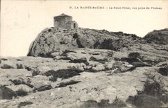 CPA La Sainte Baume Le Saint Pilon vue prise du Plateau