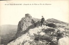 CPA La Sainte Baume Chapelle du St Pilon et Pic des Beguines