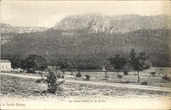 CPA La Sainte Baume Le Saint Pilon et la Grotte