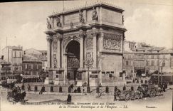 CPA Marseille L'Arc de Triomphe Monument eleve aux Gloires de la Premiere Republique et de l'Empire 