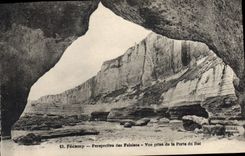 CPA Fecamp Perspective des Falaises Vue Prise de la Porte du Roi 